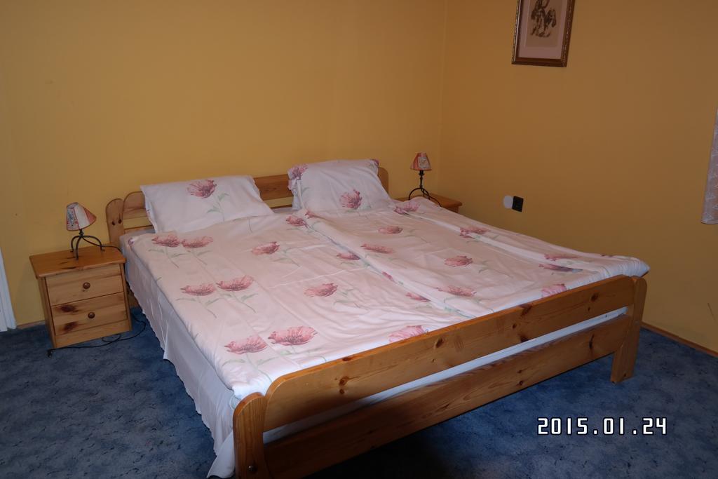 Hotel Kisecset-Vendeghaz Zimmer foto